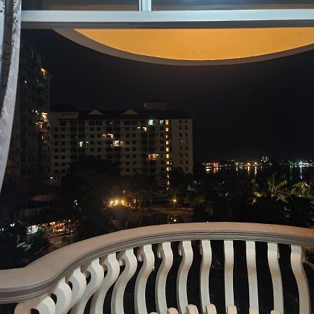 Glory Beach Resort Seaview Private 2Br ポートディクソン エクステリア 写真
